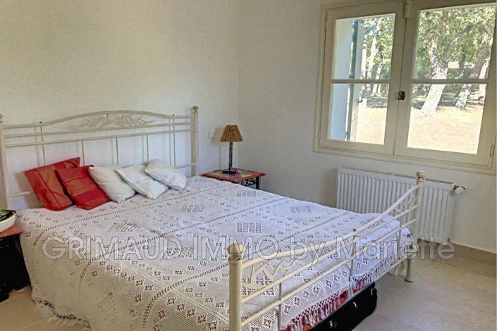 Image No.17-6 Bed House for sale