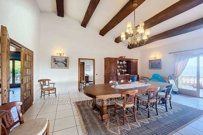 Image No.18-9 Bed House for sale