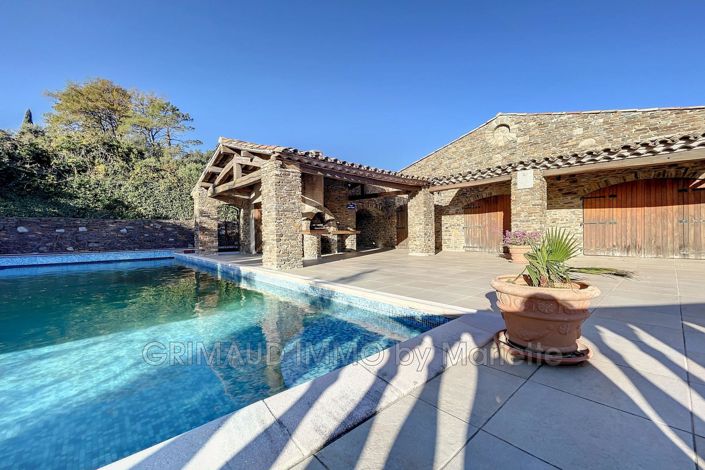 Image No.2-9 Bed House for sale