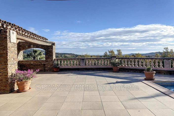 Image No.4-9 Bed House for sale