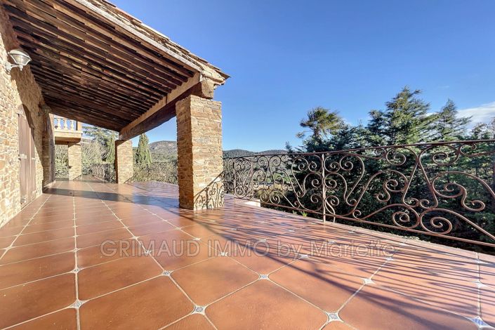 Image No.6-9 Bed House for sale