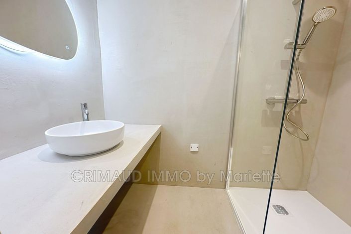 Image No.11-Maison de 2 chambres à vendre à Grimaud