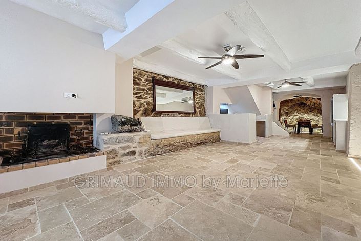 Image No.6-2 Bed House for sale