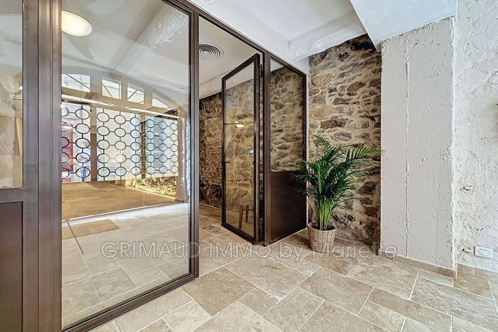 Image No.9-2 Bed House for sale