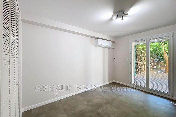 Image No.10-1 Bed Apartment for sale