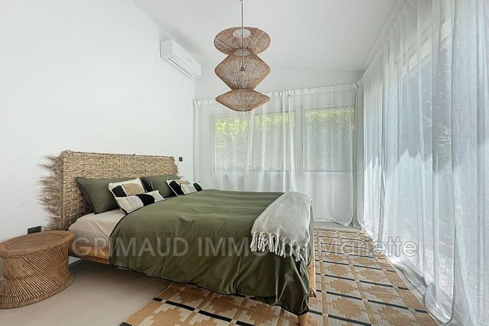 Image No.14-5 Bed House for sale