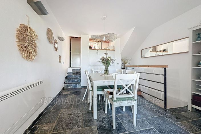 Image No.6-2 Bed House for sale