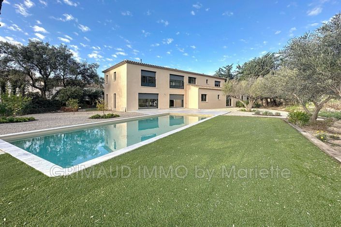 Image No.2-Maison de 4 chambres à vendre à Le Plan-de-la-Tour