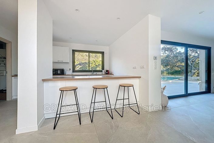 Image No.6-Maison de 4 chambres à vendre à Le Plan-de-la-Tour