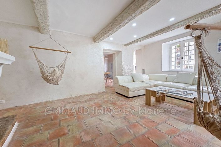 Image No.2-4 Bed House for sale