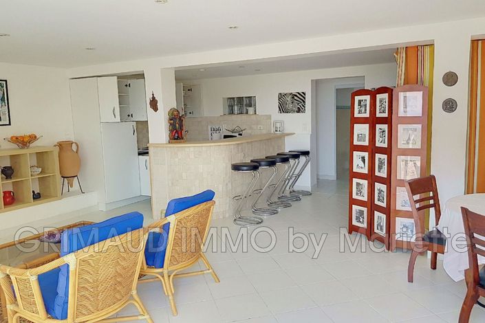 Image No.9-5 Bed House for sale