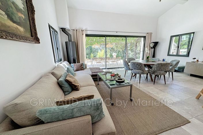 Image No.6-3 Bed House for sale