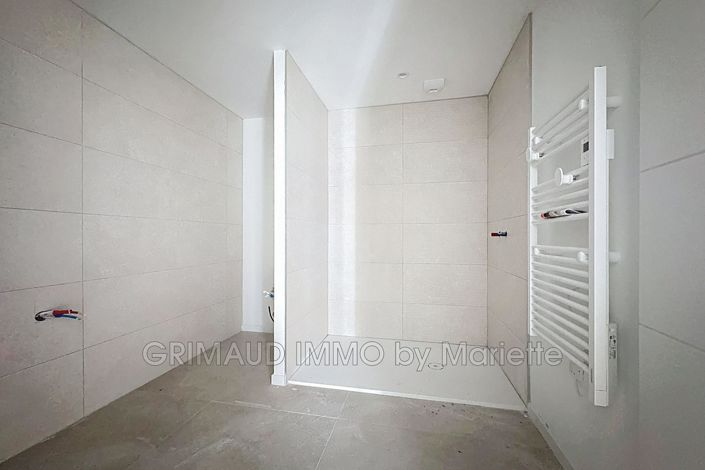 Image No.12-Appartement de 3 chambres à vendre à Grimaud