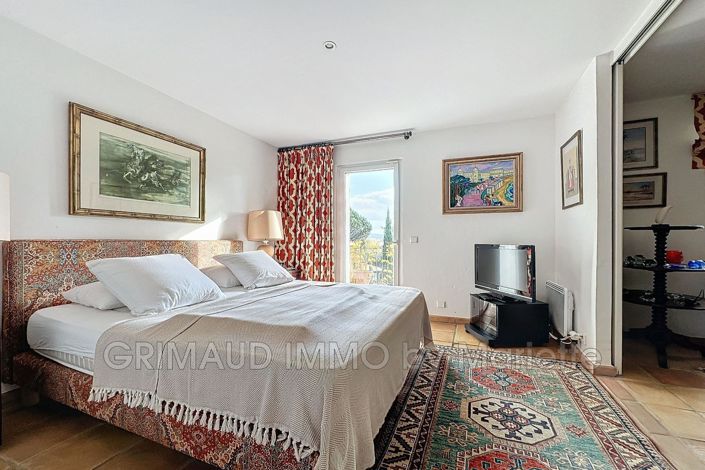 Image No.17-5 Bed House for sale