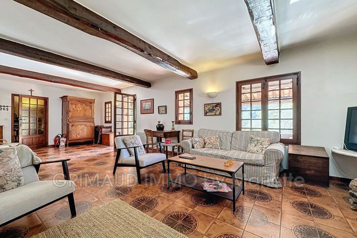 Image No.11-7 Bed House for sale