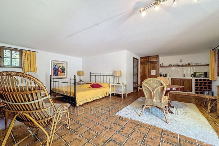 Image No.17-7 Bed House for sale