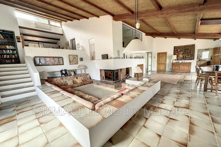 Image No.8-Maison de 9 chambres à vendre à La Môle