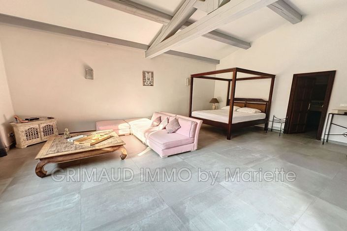 Image No.13-7 Bed House for sale