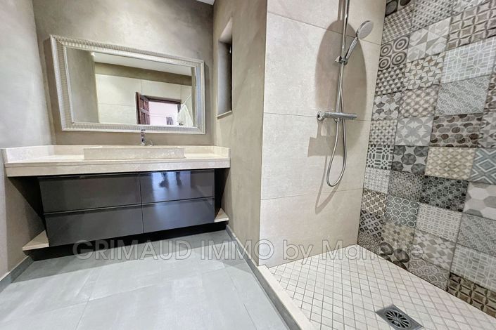 Image No.14-7 Bed House for sale