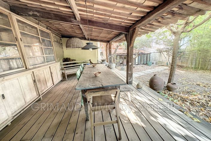 Image No.1-7 Bed House for sale
