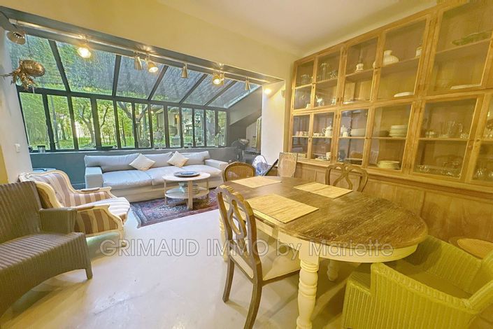 Image No.10-7 Bed House for sale