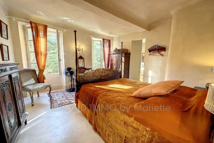 Image No.17-7 Bed House for sale
