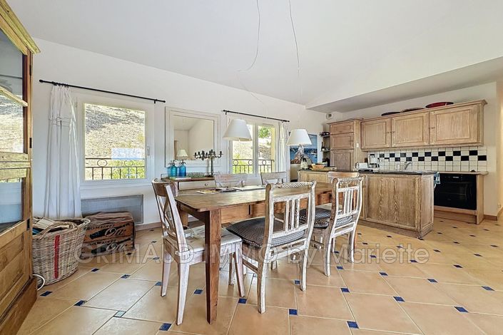 Image No.8-4 Bed Apartment for sale