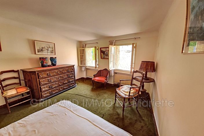 Image No.10-10 Bed House for sale