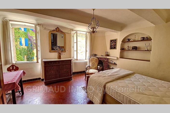 Image No.9-10 Bed House for sale