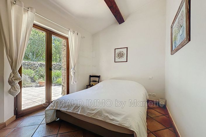 Image No.14-4 Bed House for sale