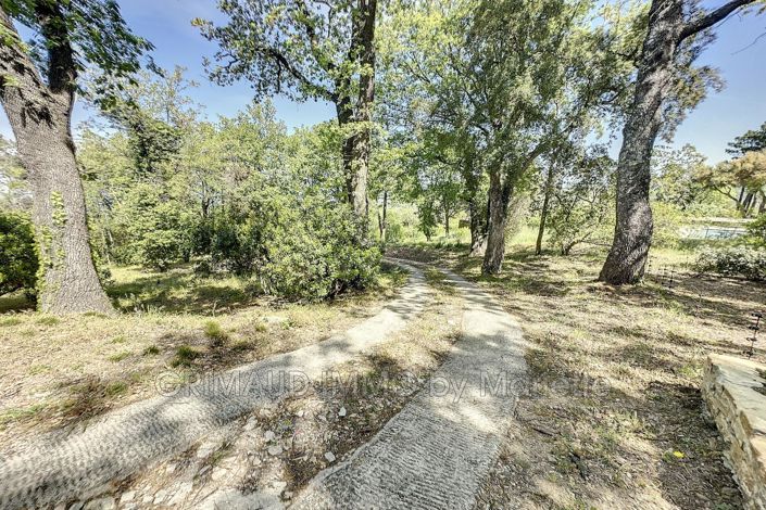 Image No.6-4 Bed House for sale