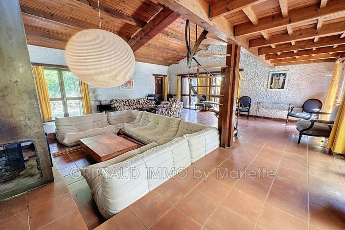 Image No.10-Maison de 7 chambres à vendre à La Garde-Freinet