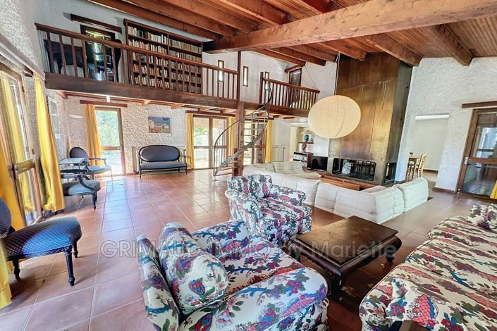 Image No.8-Maison de 7 chambres à vendre à La Garde-Freinet