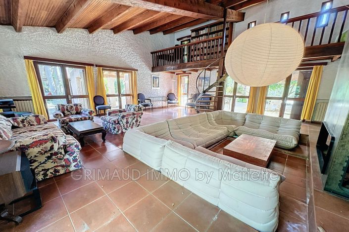 Image No.9-Maison de 7 chambres à vendre à La Garde-Freinet