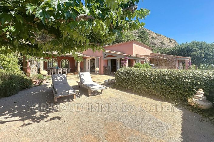 Image No.1-4 Bed House for sale