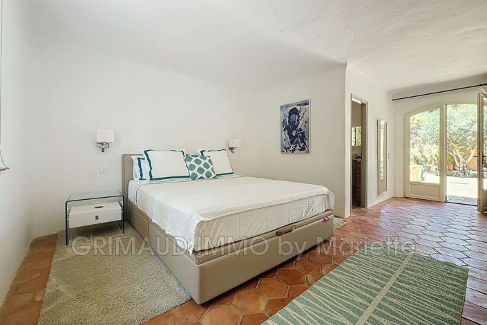 Image No.19-4 Bed House for sale