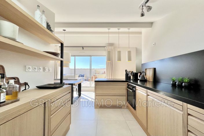 Image No.8-2 Bed Apartment for sale