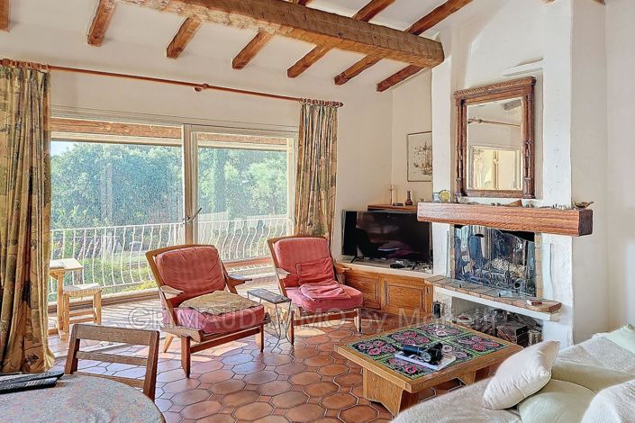 Image No.5-5 Bed House for sale