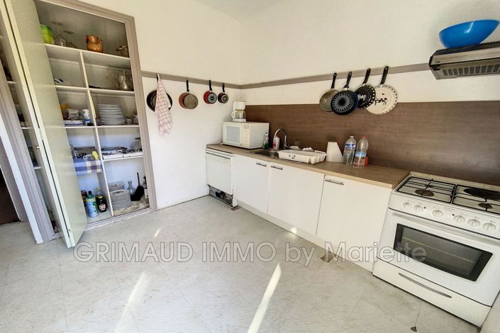 Image No.10-5 Bed House for sale