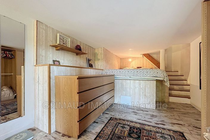 Image No.11-3 Bed House for sale