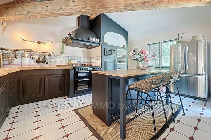 Image No.11-7 Bed House for sale