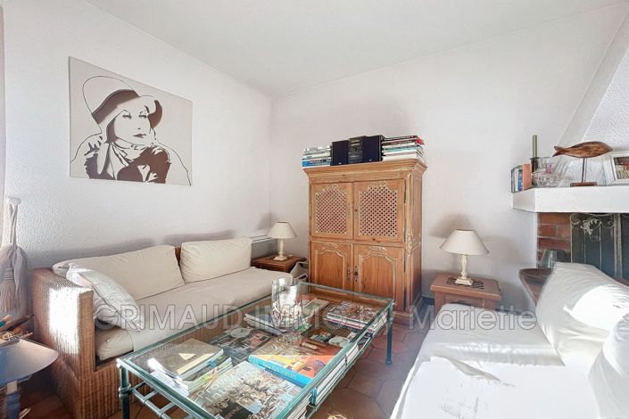 Image No.9-3 Bed House for sale