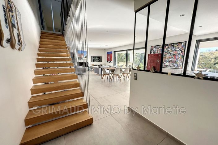 Image No.10-Maison de 5 chambres à vendre à Grimaud