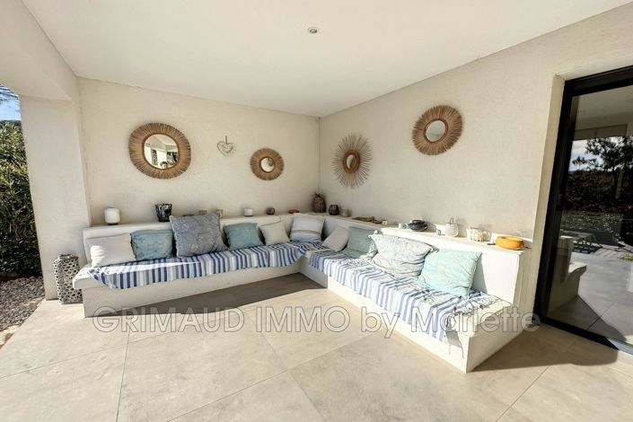 Image No.5-Maison de 5 chambres à vendre à Grimaud