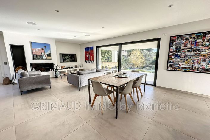 Image No.6-Maison de 5 chambres à vendre à Grimaud