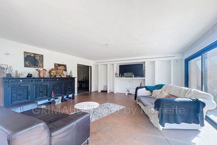 Image No.4-4 Bed House for sale