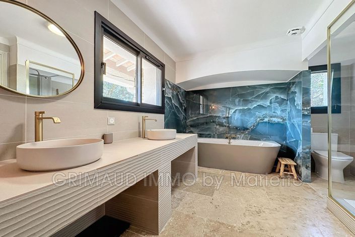 Image No.18-6 Bed House for sale