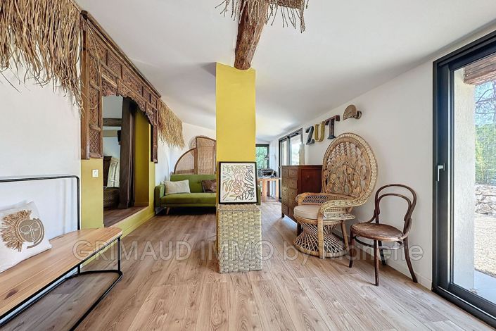 Image No.20-6 Bed House for sale