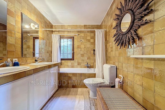 Image No.19-5 Bed House for sale