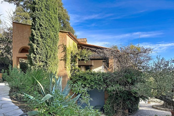 Image No.2-5 Bed House for sale